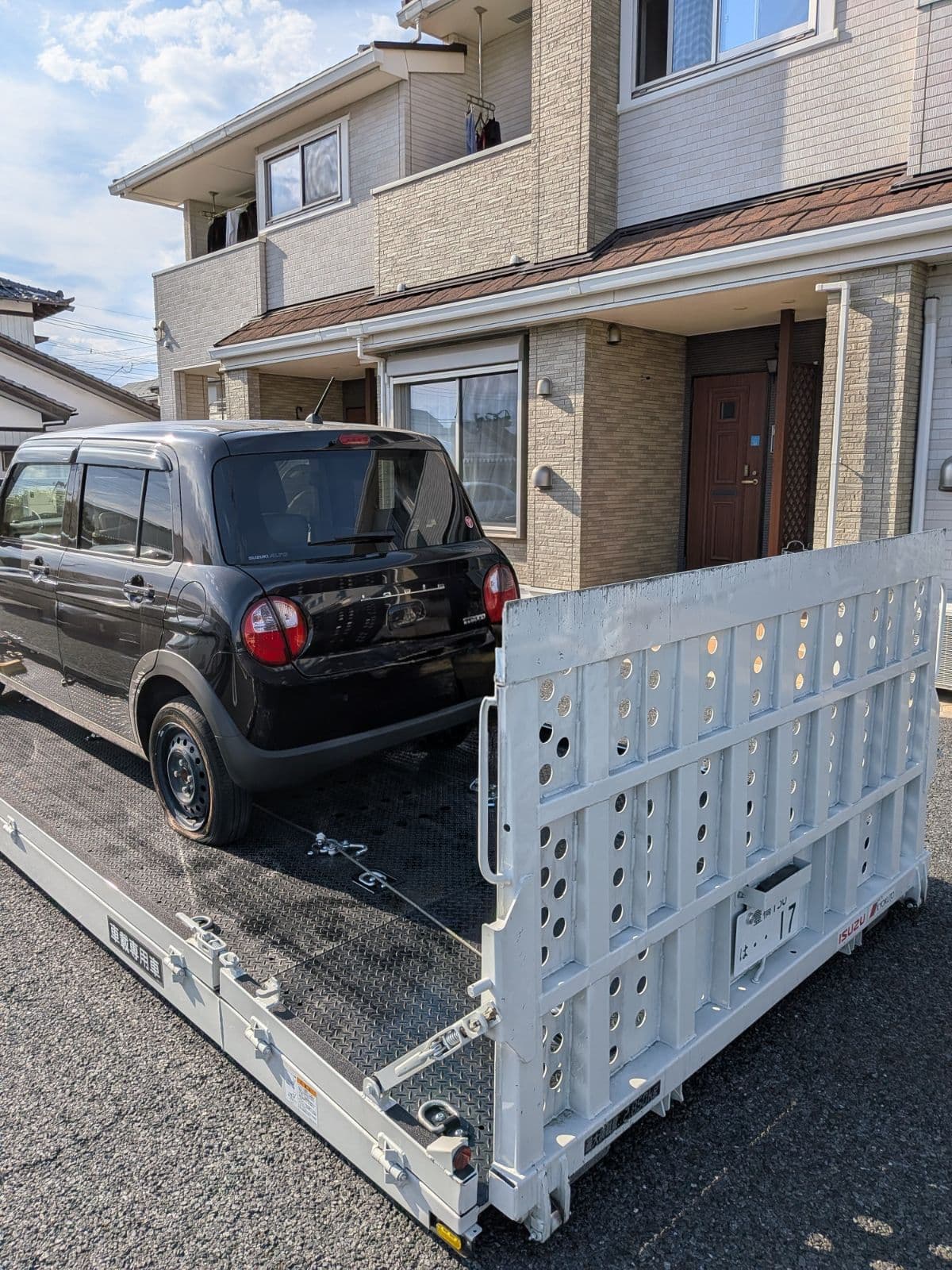 群馬県高崎市でのスズキ ラパン!のパンク・タイヤトラブル救援の様子