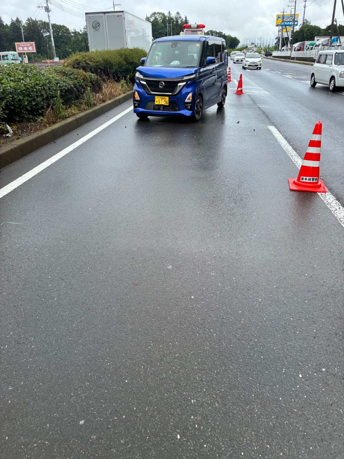 栃木県宇都宮市での日産 ルークスの事故救援の様子