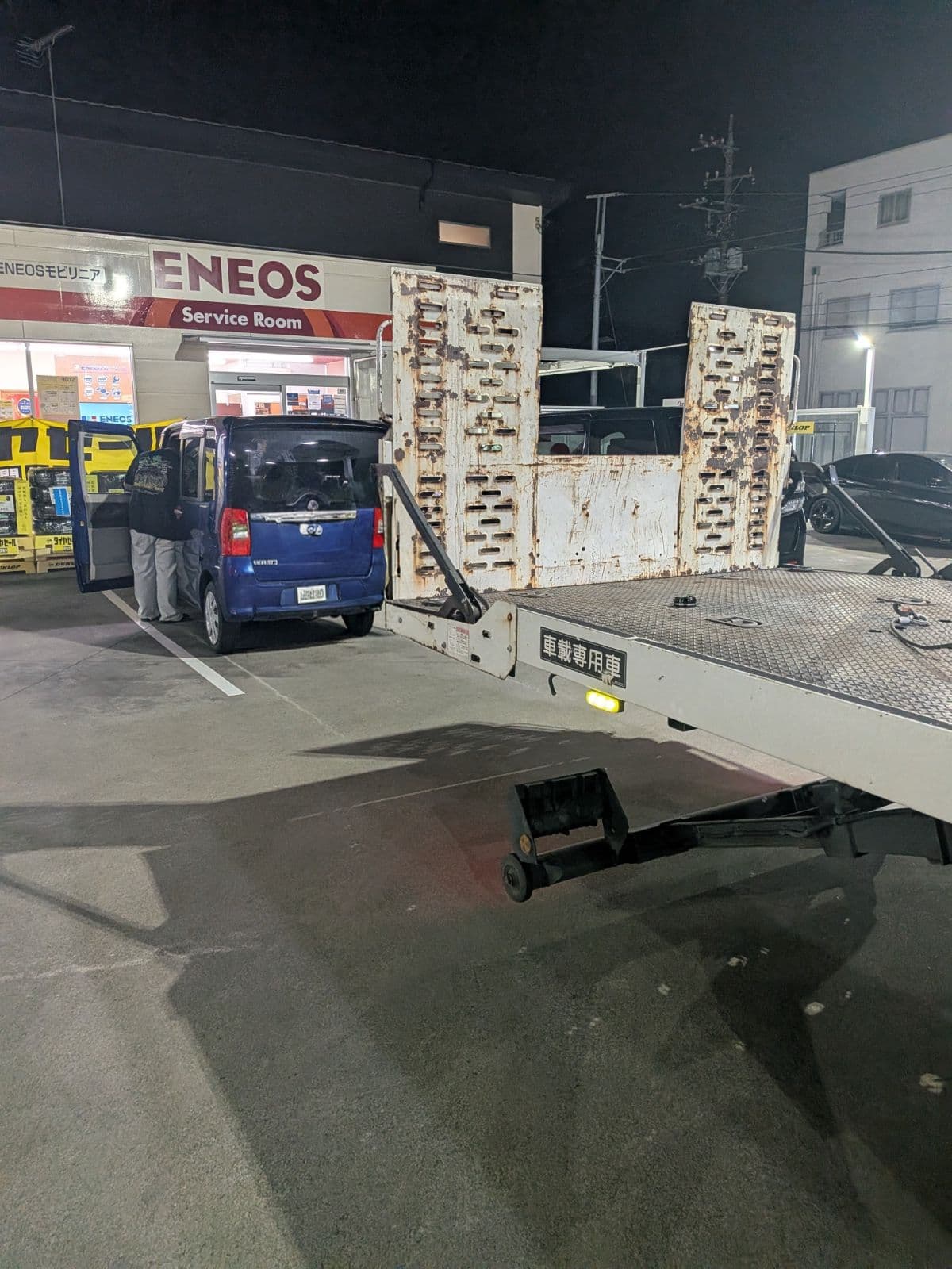 栃木県宇都宮市でのダイハツ タントのレッカー搬送救援の様子
