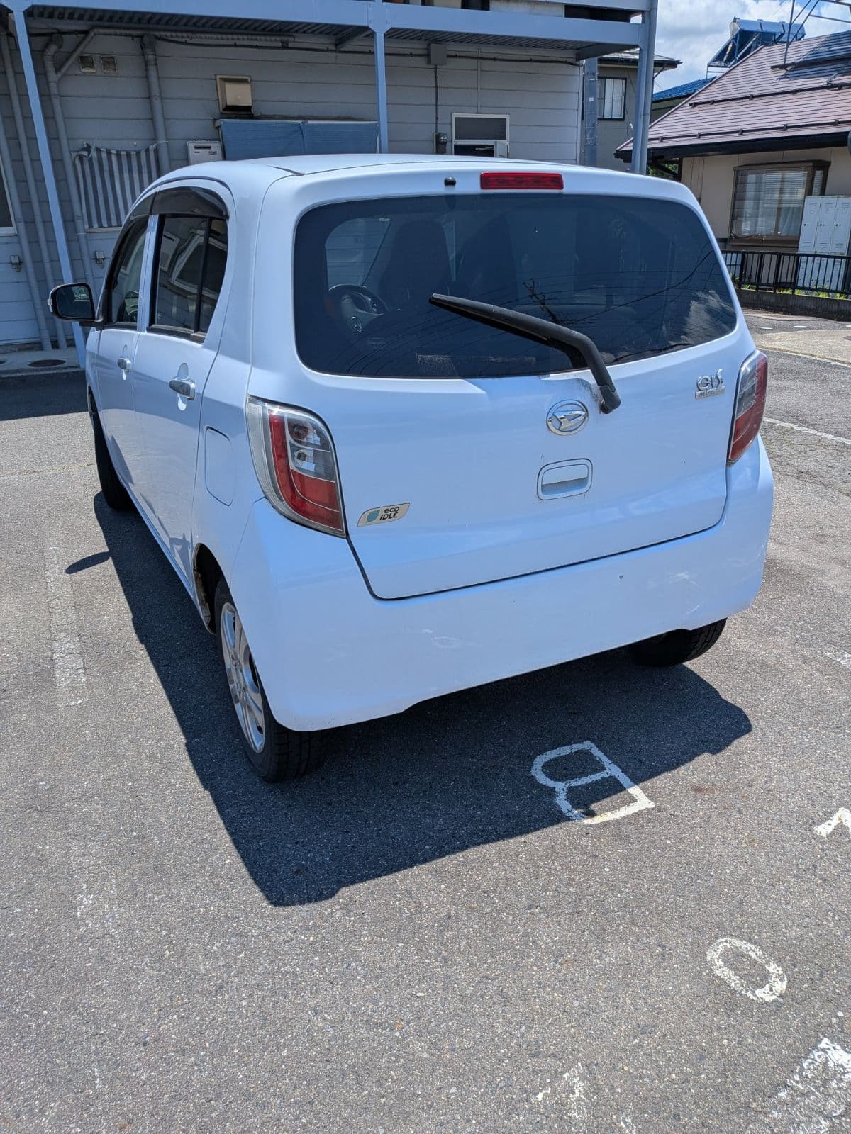 群馬県沼田市でのダイハツ ミライースのバッテリー上がり救援の様子