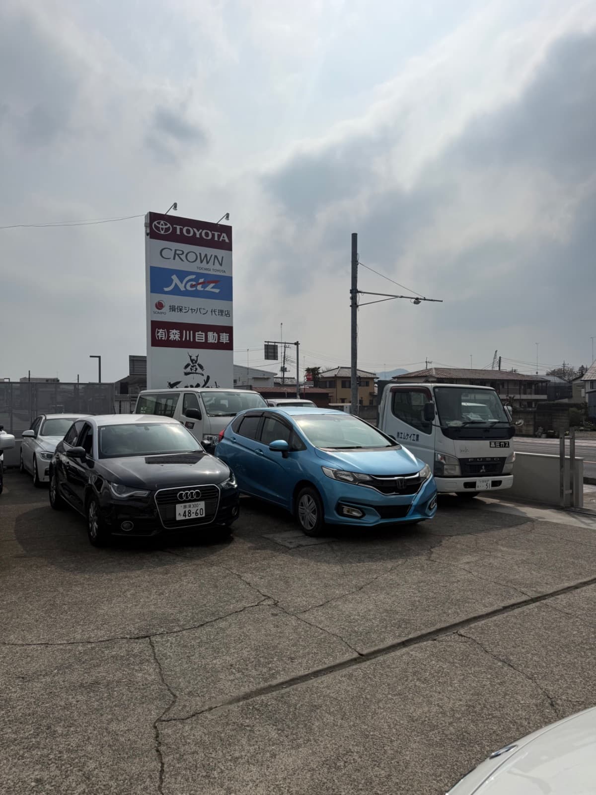 栃木県栃木市でのホンダ フィットのバッテリー上がり救援の様子