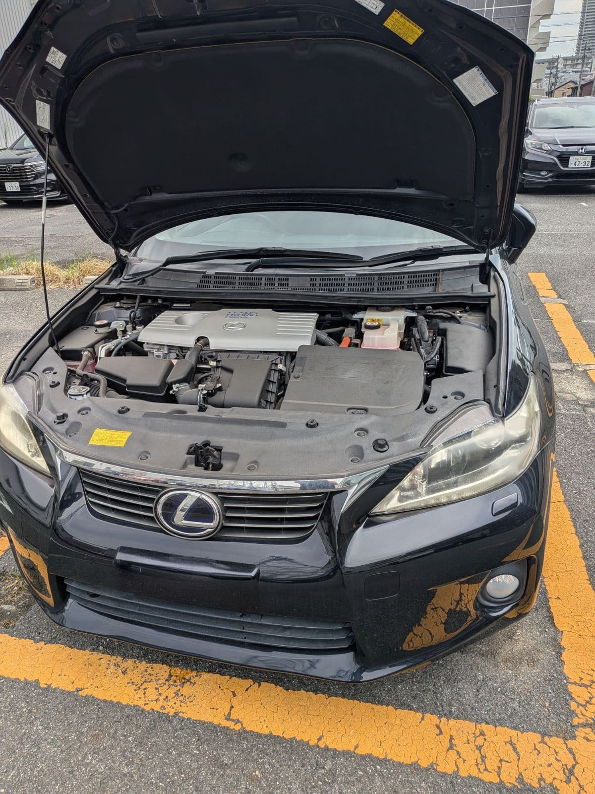 埼玉県さいたま市でのトヨタ Lexusのバッテリー上がり救援の様子
