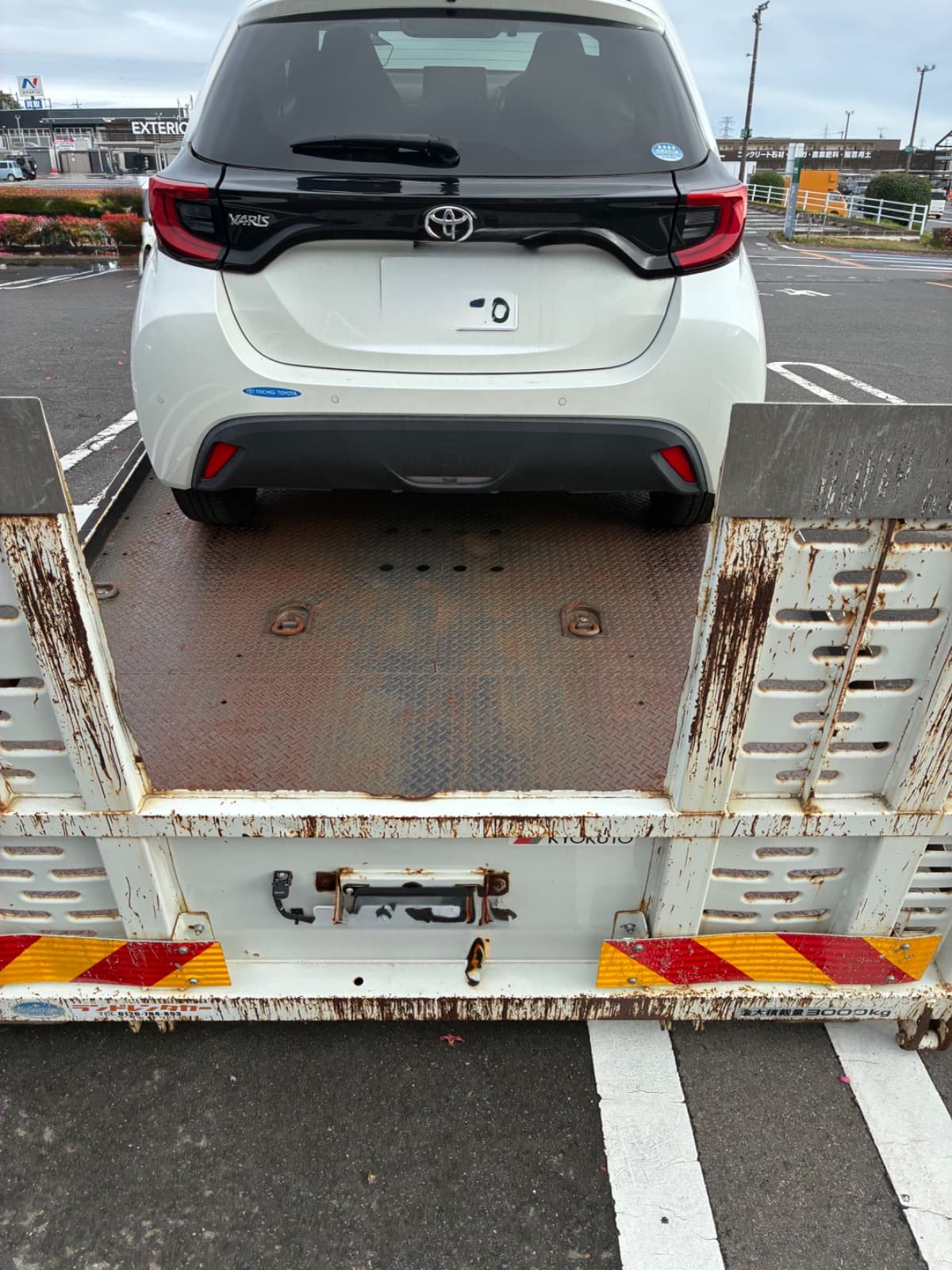 栃木県宇都宮市でのトヨタ ヤリスのパンク・タイヤトラブル救援の様子