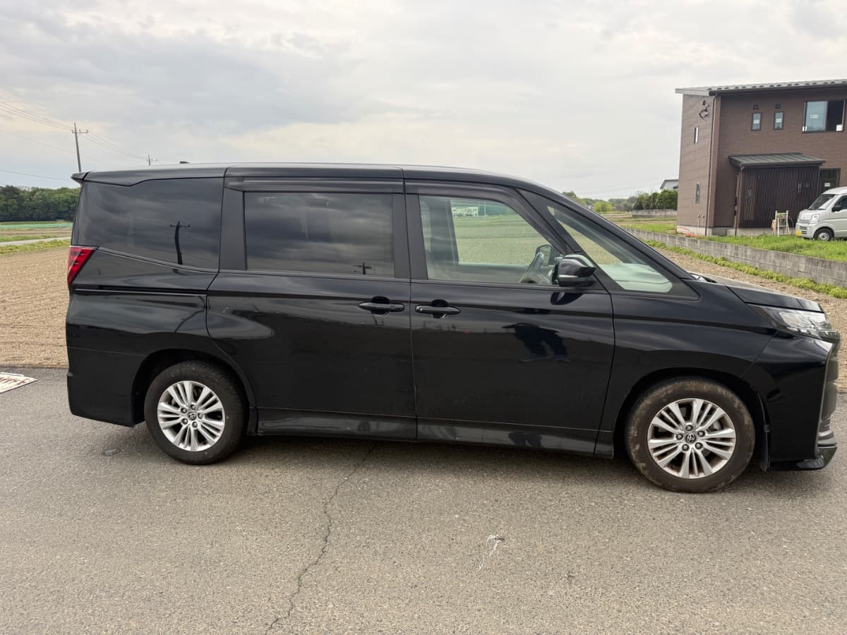 埼玉県蓮田市でのトヨタ NOAHのパンク・タイヤトラブル救援の様子