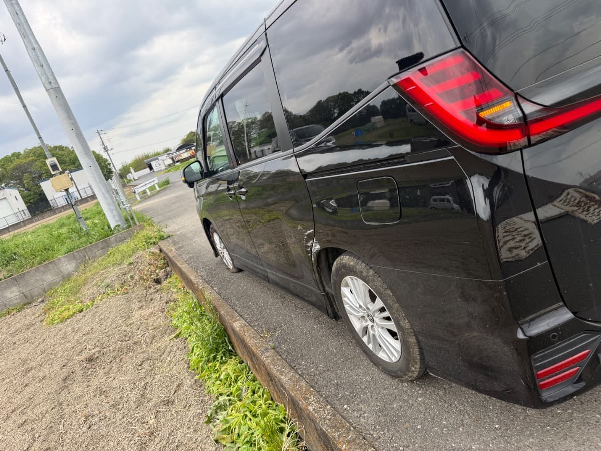 埼玉県蓮田市でのトヨタ NOAHのパンク・タイヤトラブル救援の様子