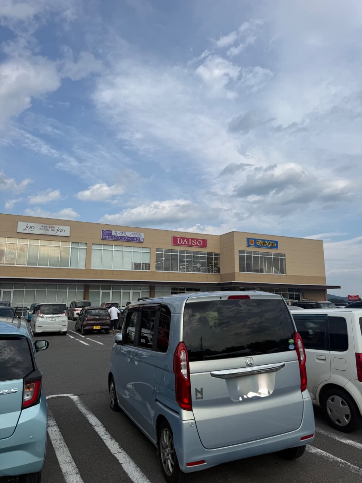 群馬県中之条町でのホンダ NBOXのパンク・タイヤトラブル救援の様子