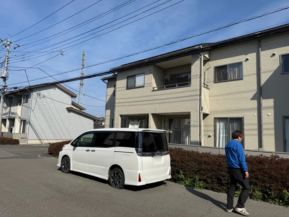 群馬県太田市でのトヨタ voxyのパンク・タイヤトラブル救援の様子