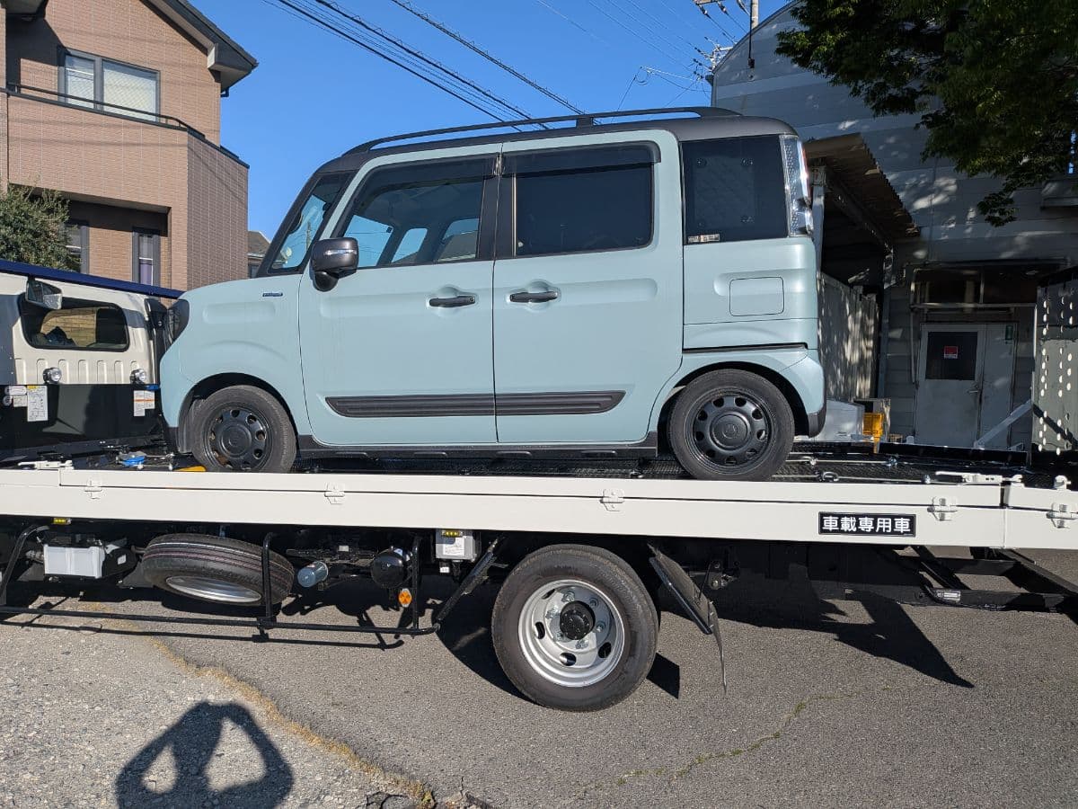 群馬県前橋市でのスズキ スペーシアのパンク・タイヤトラブル救援の様子