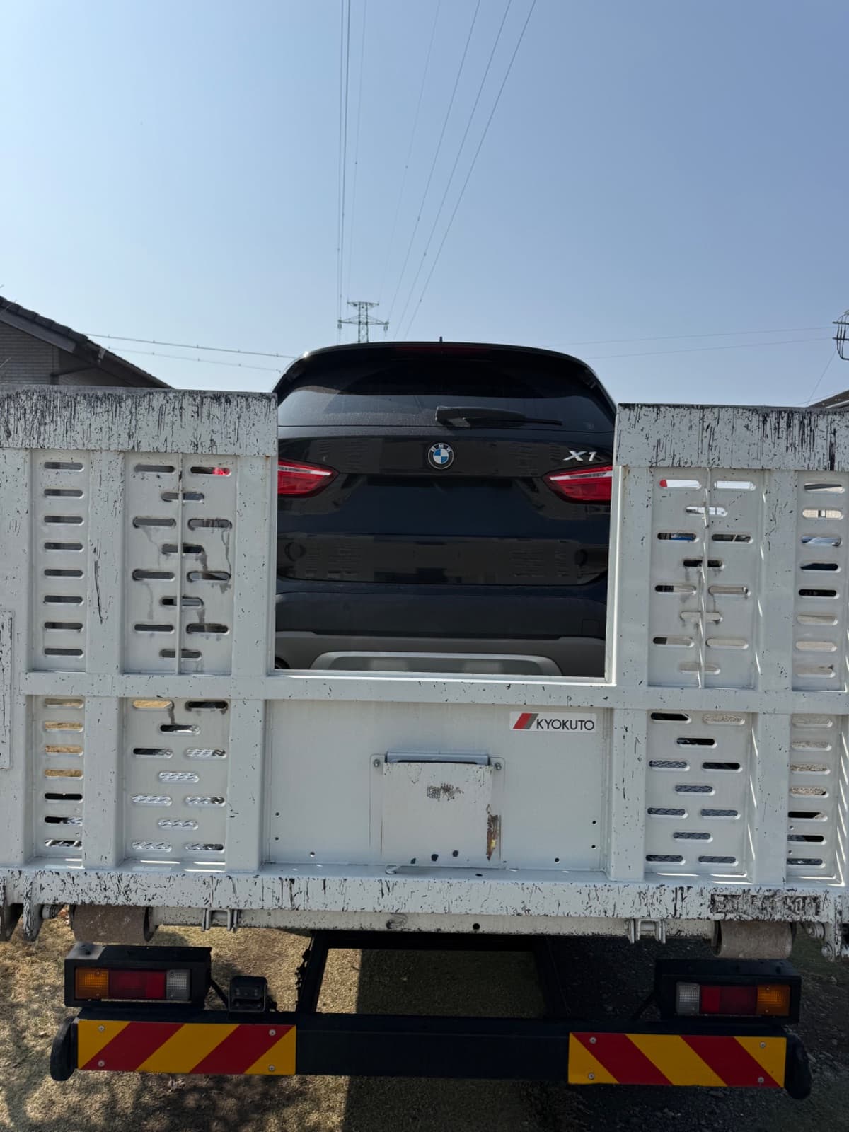 群馬県前橋市でのBMW x1のパンク・タイヤトラブル救援の様子