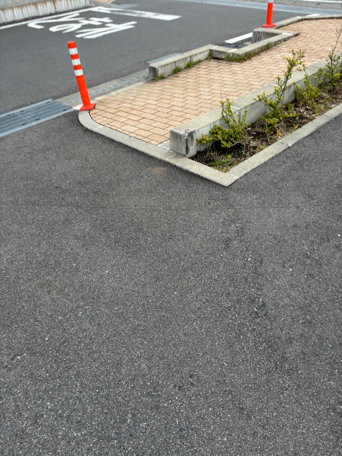 栃木県宇都宮市でのホンダ フィットシャトルのパンク・タイヤトラブル救援の様子