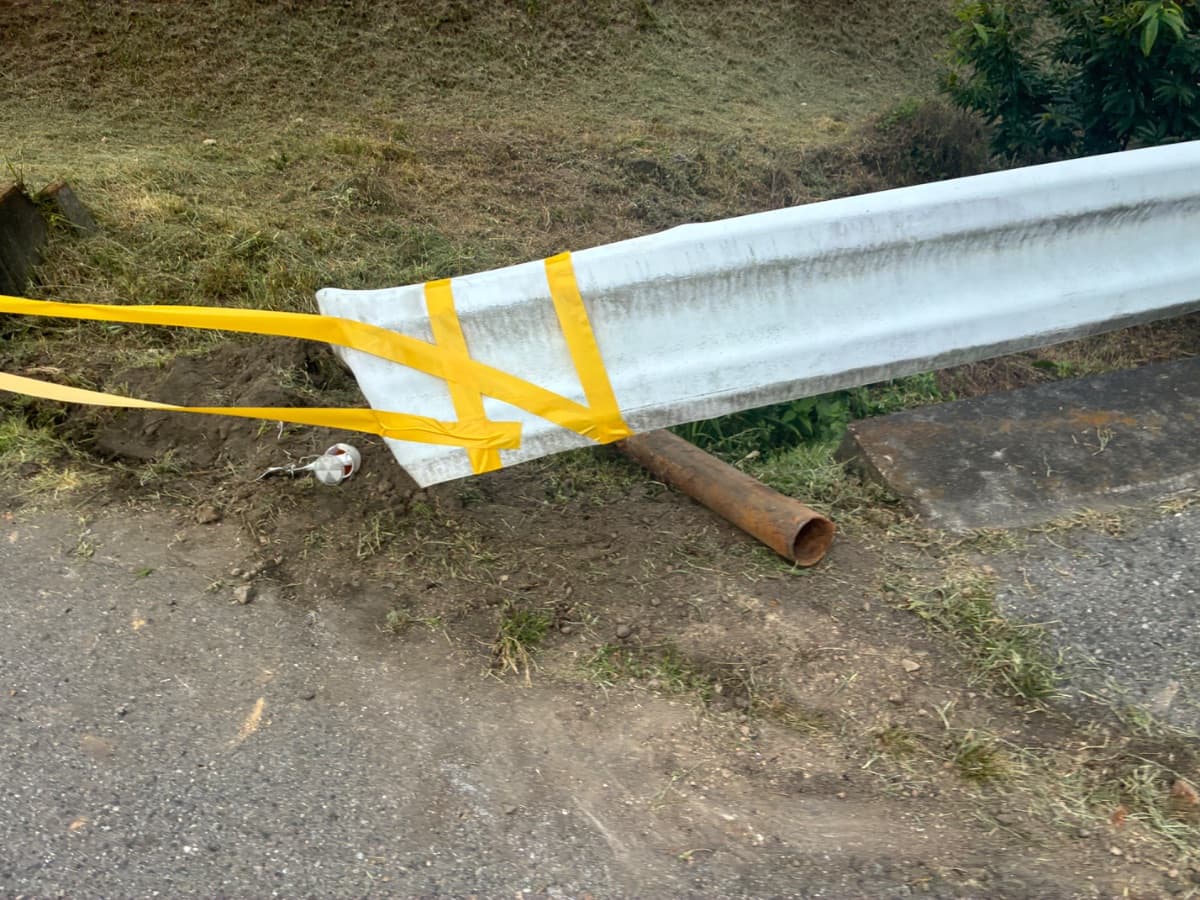 群馬県東吾妻町でのホンダ NBOXの単独事故救援の様子