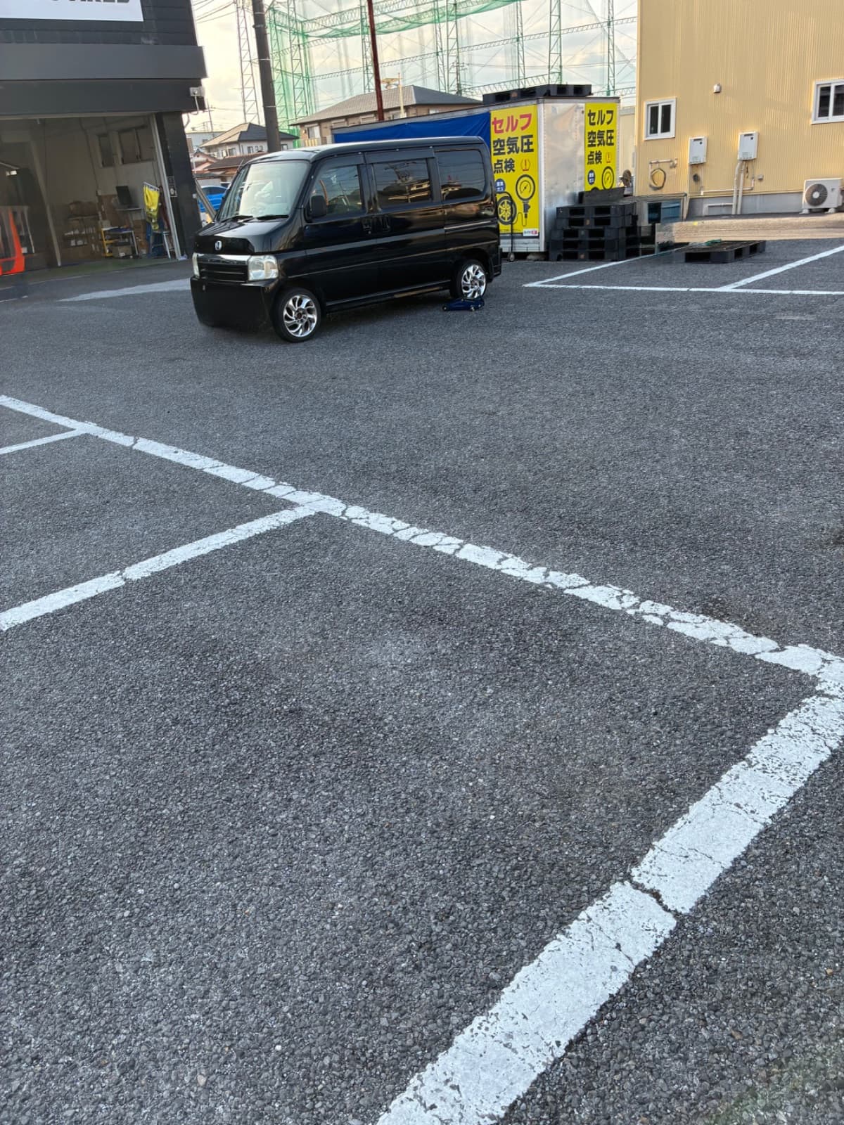 群馬県太田市でのホンダ バモスのパンク・タイヤトラブル救援の様子