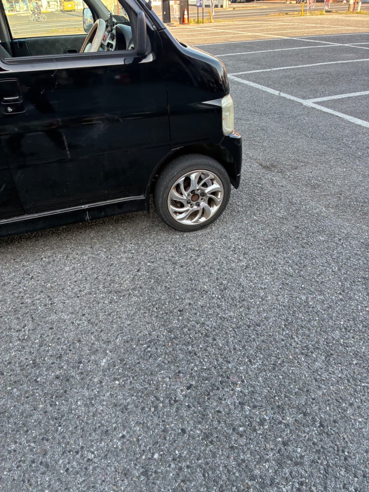 群馬県太田市でのホンダ バモスのパンク・タイヤトラブル救援の様子