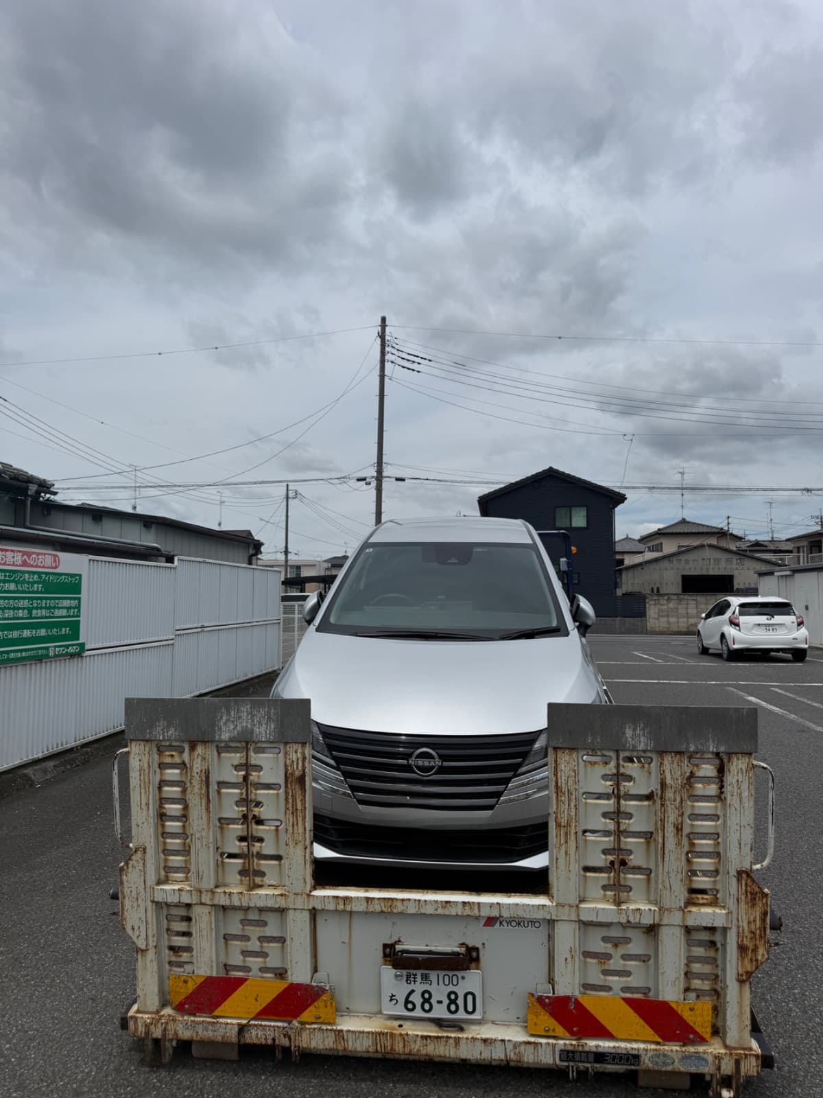群馬県大泉町での日産 ノートのパンク・タイヤトラブル救援の様子