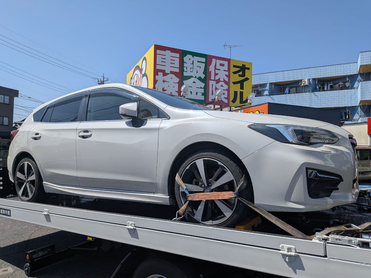 群馬県太田市でのスバル インプレッサのレッカー搬送救援の様子