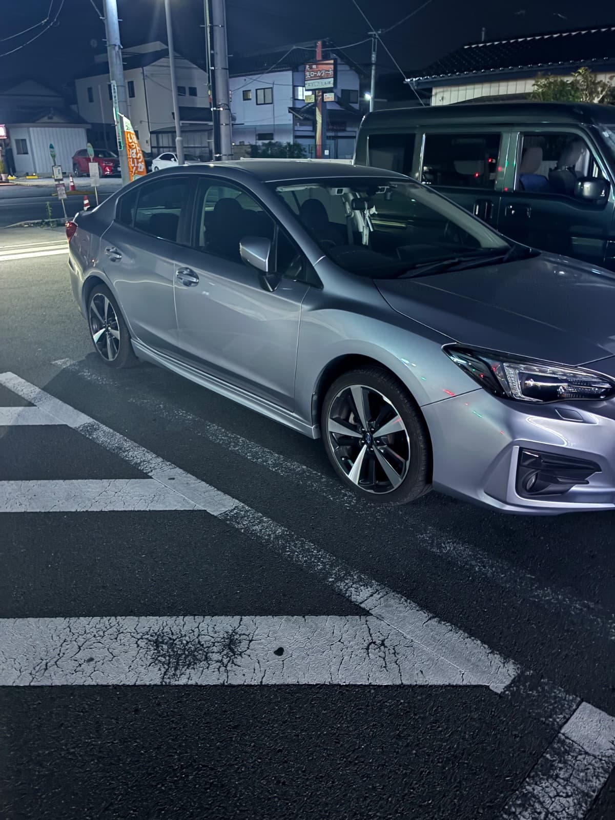 群馬県高崎市でのスバル インプレッサのパンク・タイヤトラブル救援の様子