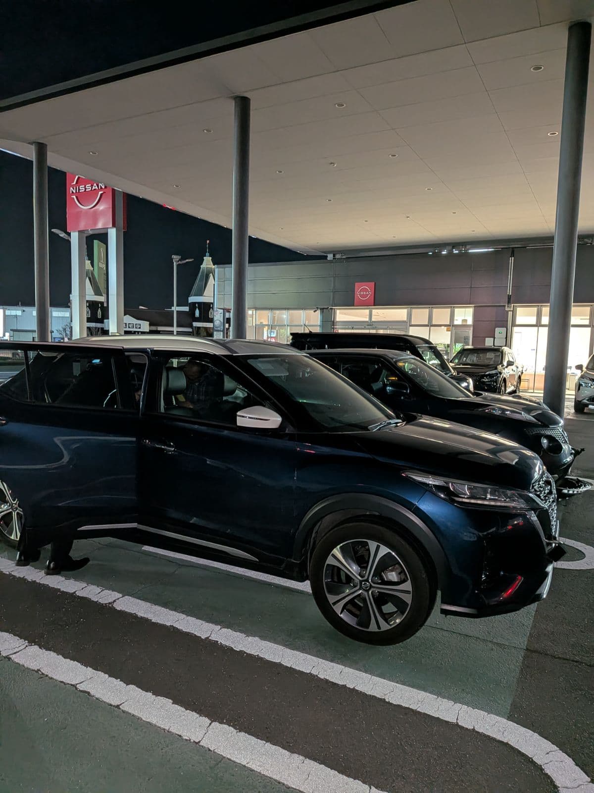 群馬県安中市での日産 キックスのレッカー搬送救援の様子