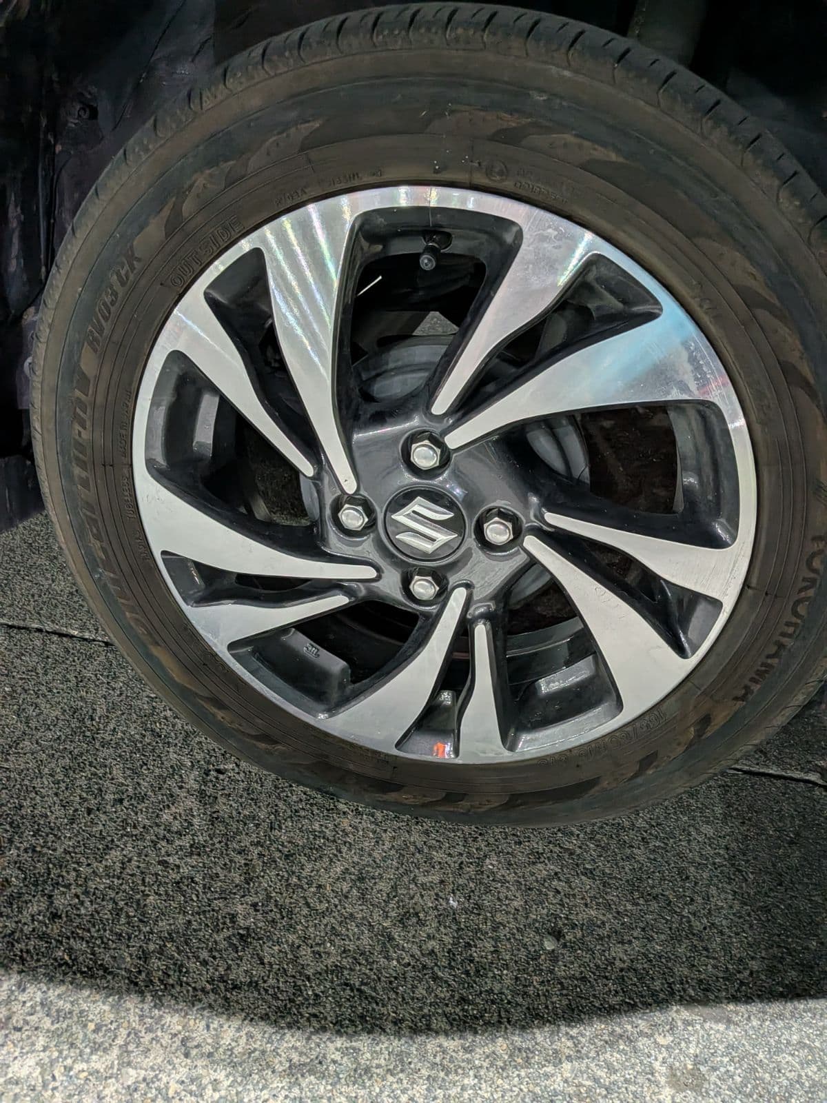 群馬県伊勢崎市でのスズキ ソリオのパンク・タイヤトラブル救援の様子