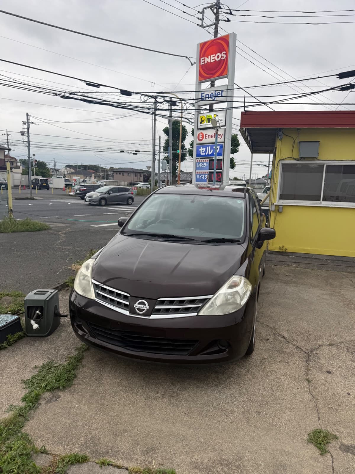 栃木県宇都宮市での日産 ティーダのバッテリー上がり救援の様子