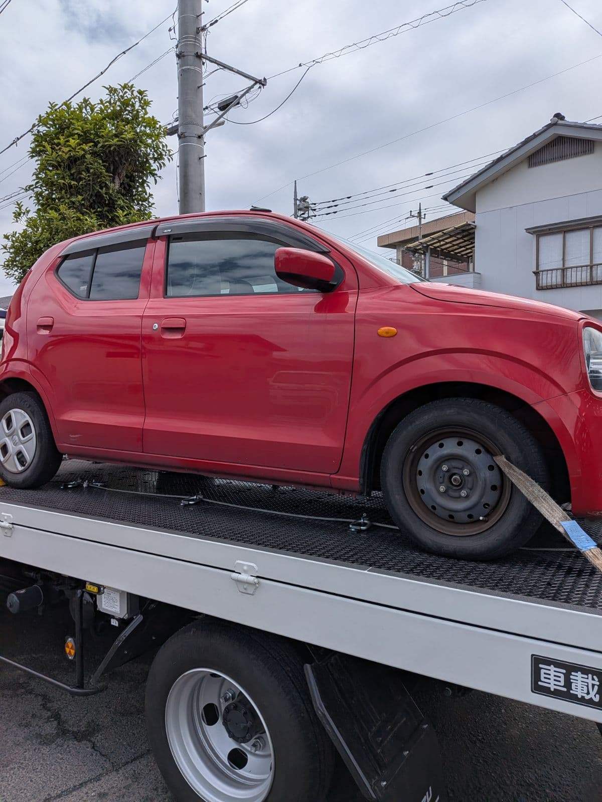 群馬県桐生市でのスズキ アルトのパンク・タイヤトラブル救援の様子