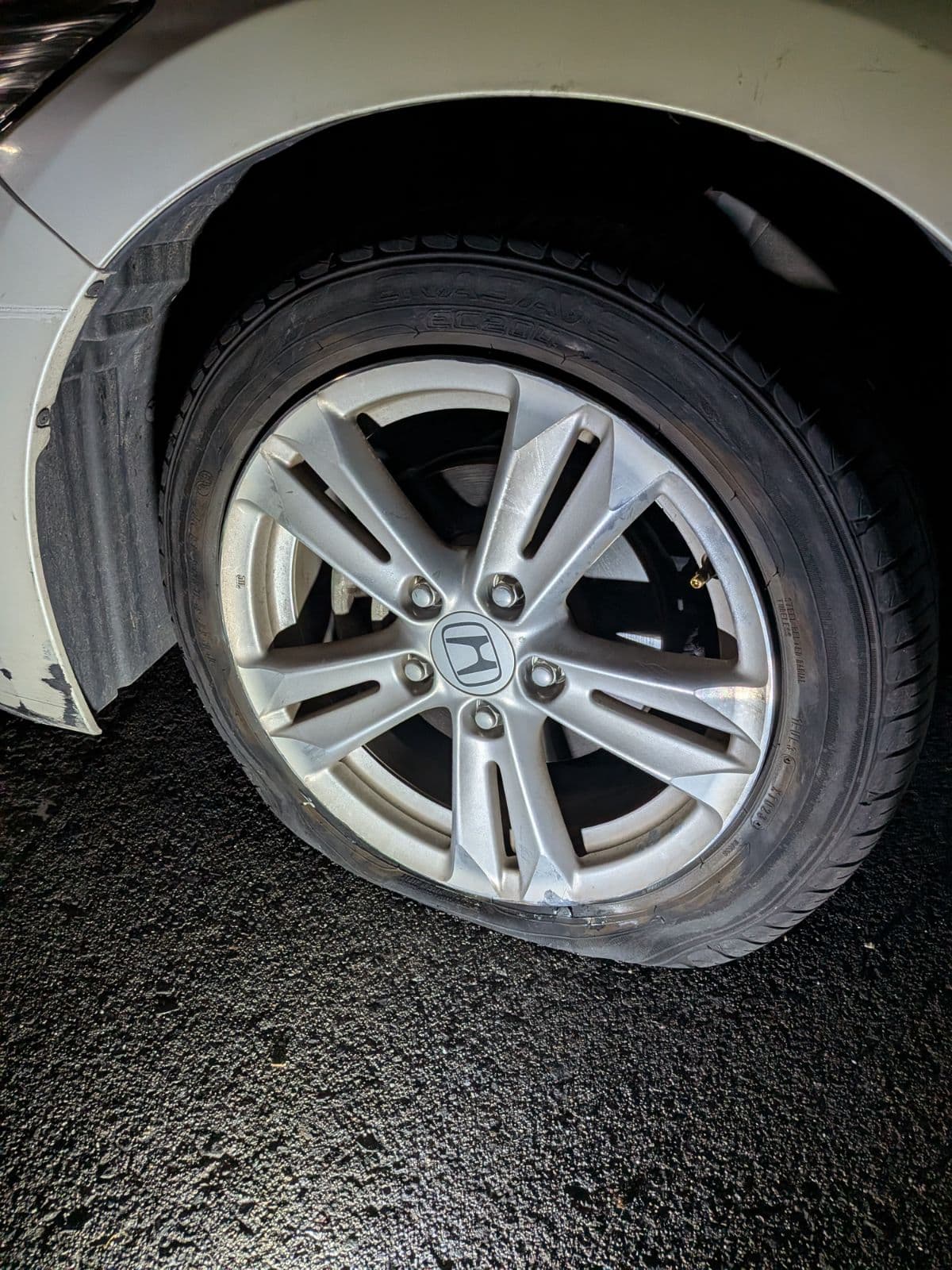 栃木県那須塩原市でのホンダ CRXのパンク・タイヤトラブル救援の様子