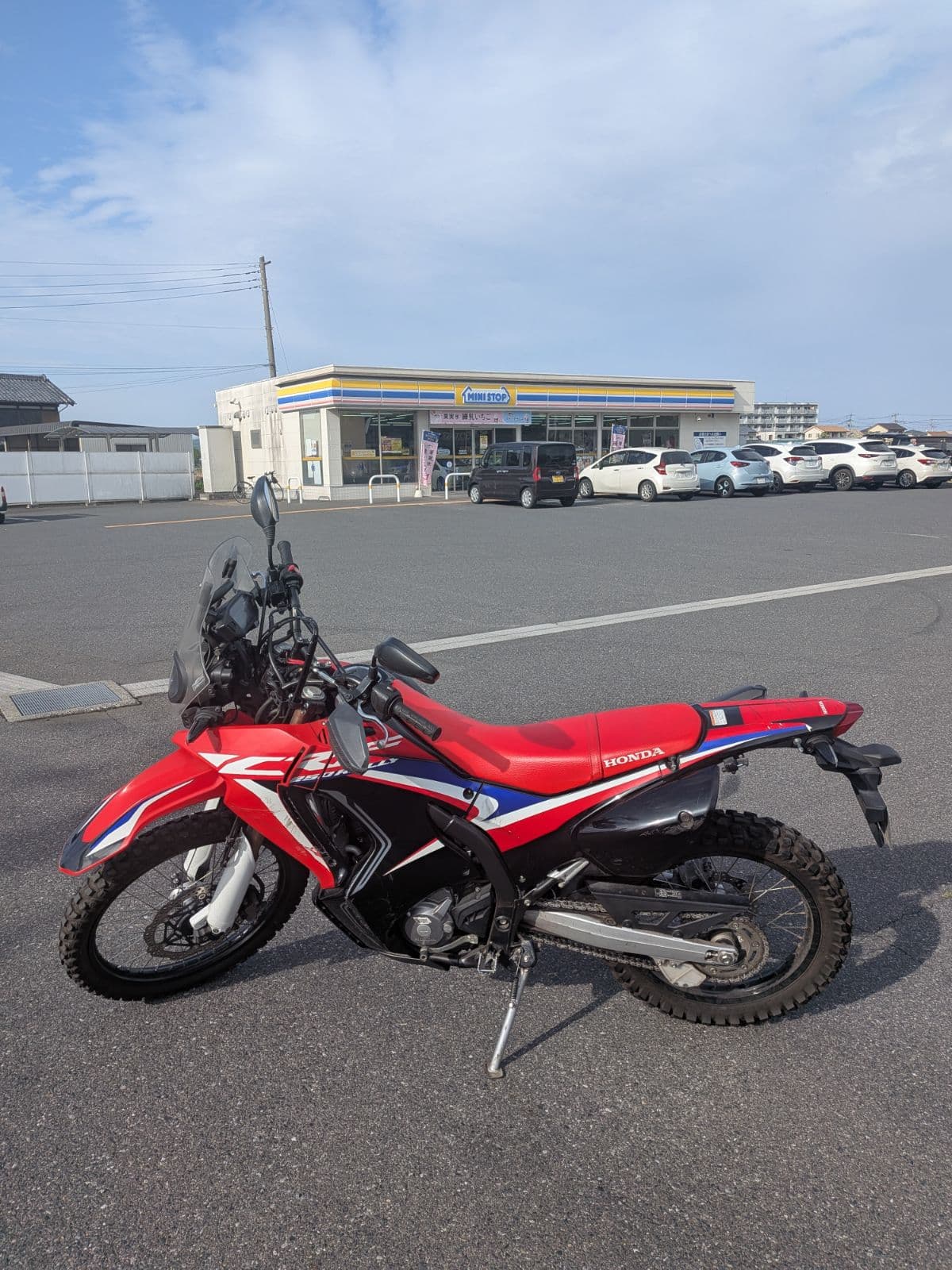 群馬県太田市でのホンダ 250ccの2輪のエンジントラブル救援の様子