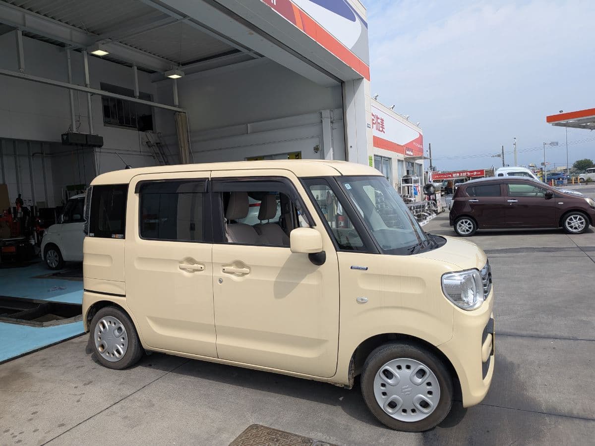 群馬県伊勢崎市でのスズキ スペーシアのパンク・タイヤトラブル救援の様子