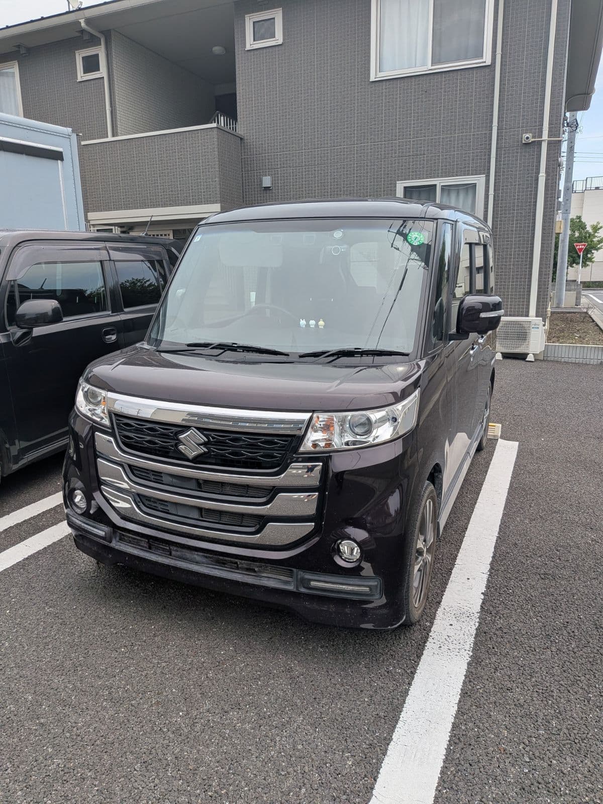 群馬県伊勢崎市でのスズキ スペーシアのレッカー搬送救援の様子