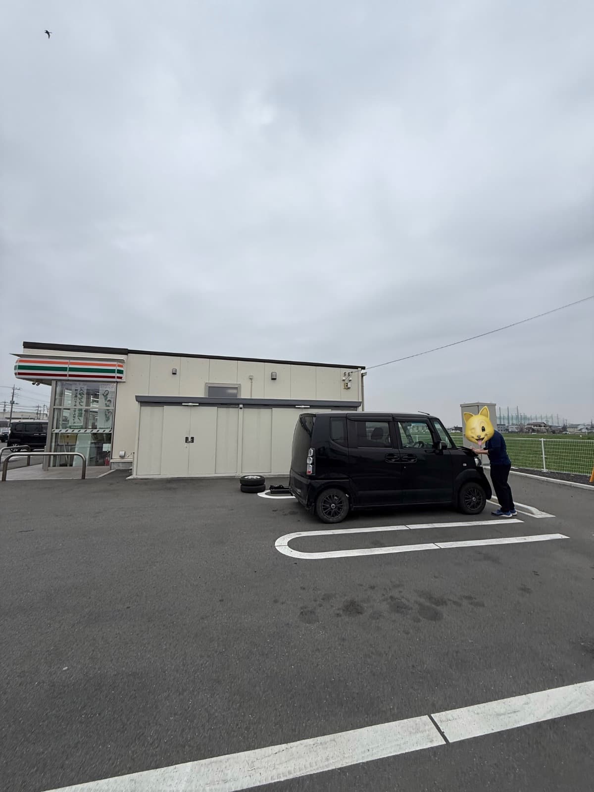 群馬県玉村町でのホンダ NBOXのパンク・タイヤトラブル救援の様子