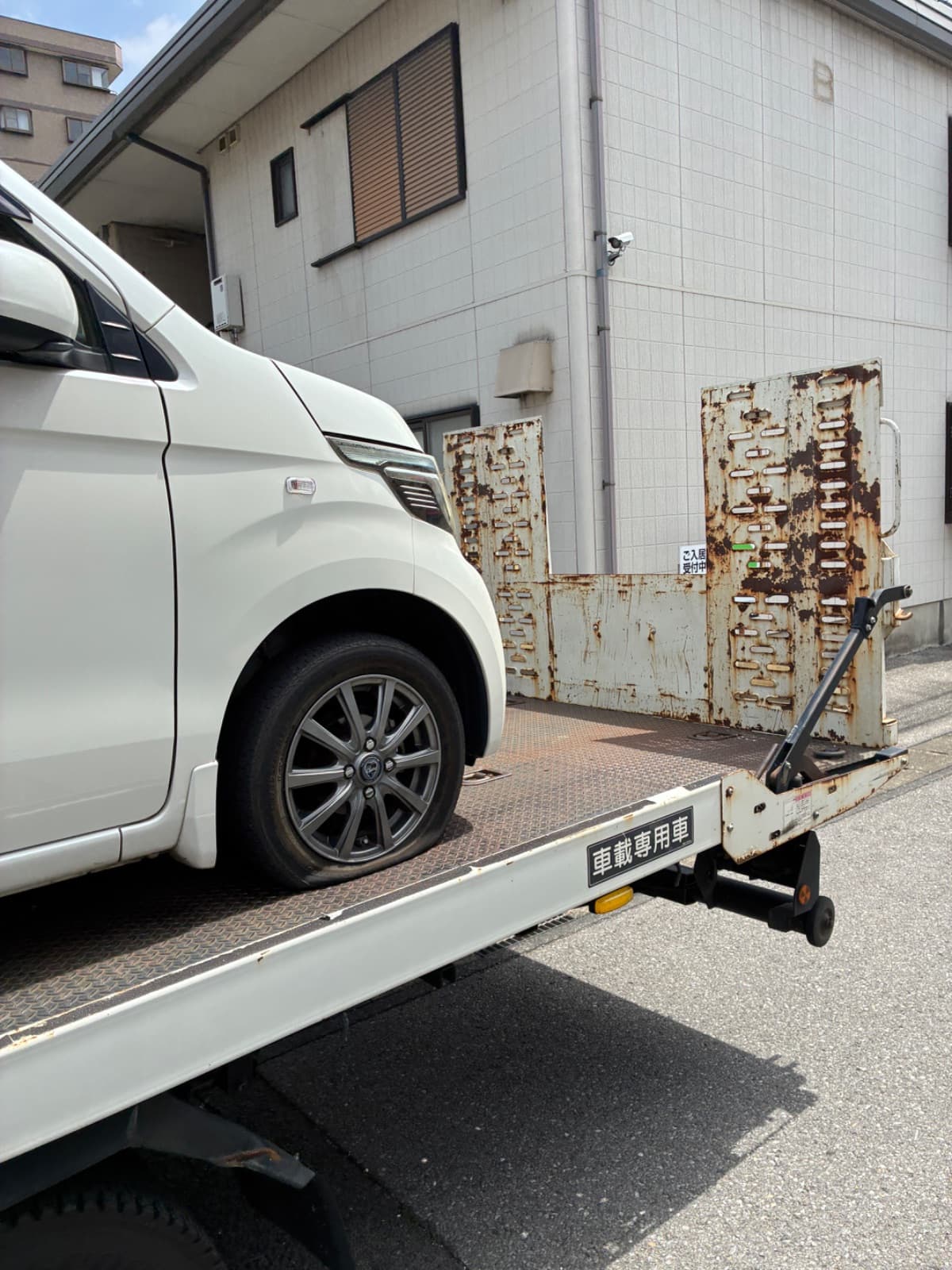 栃木県宇都宮市でのホンダ nwgoのパンク・タイヤトラブル救援の様子