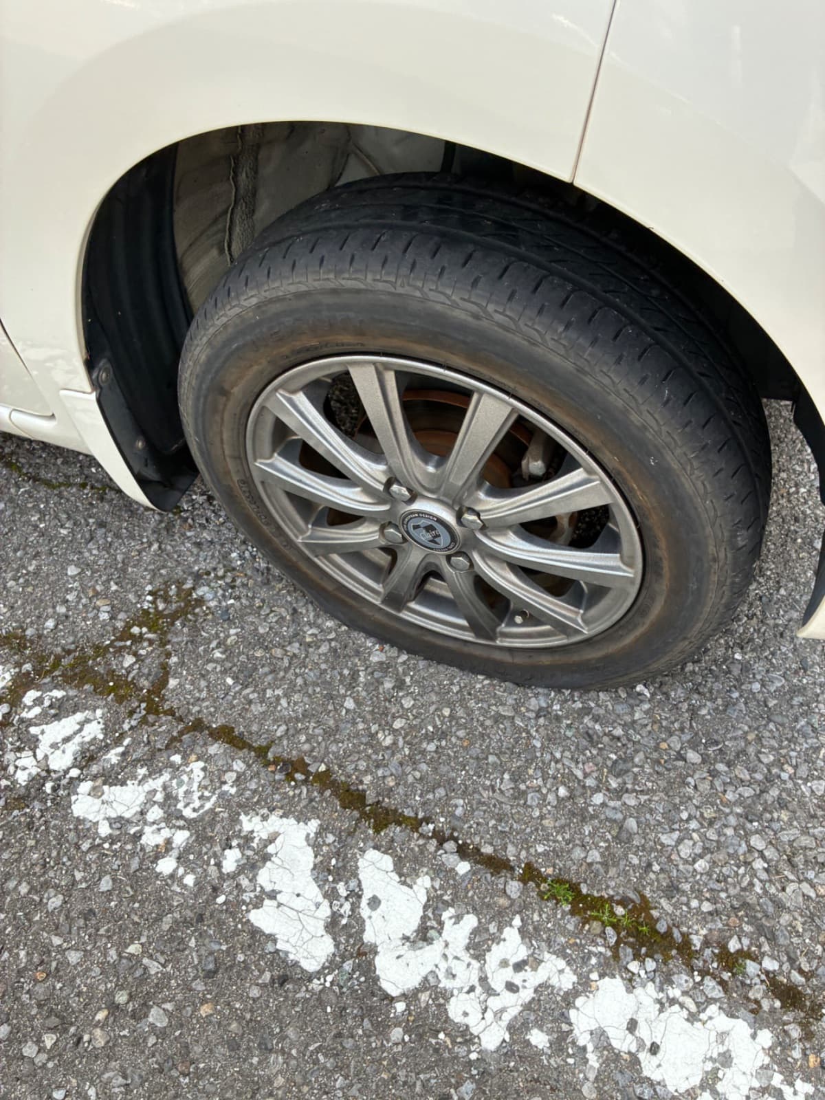 栃木県宇都宮市でのホンダ nwgoのパンク・タイヤトラブル救援の様子