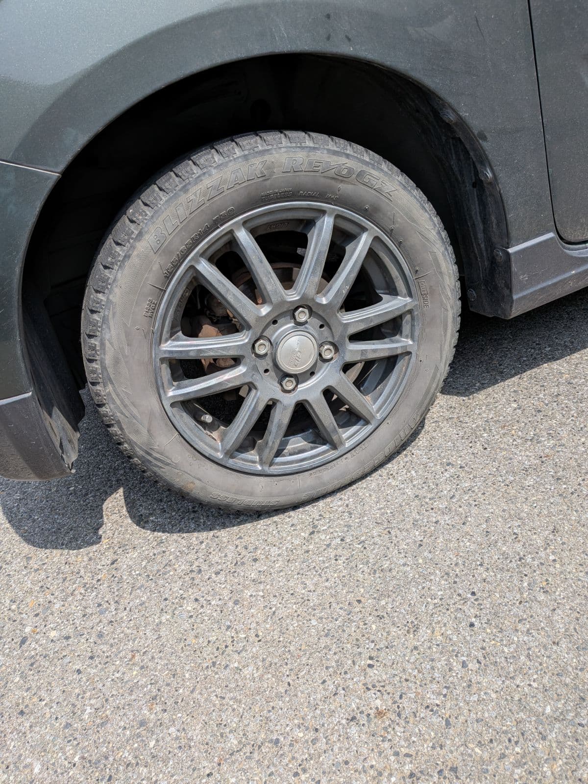 群馬県太田市でのスズキ スペーシアのパンク・タイヤトラブル救援の様子