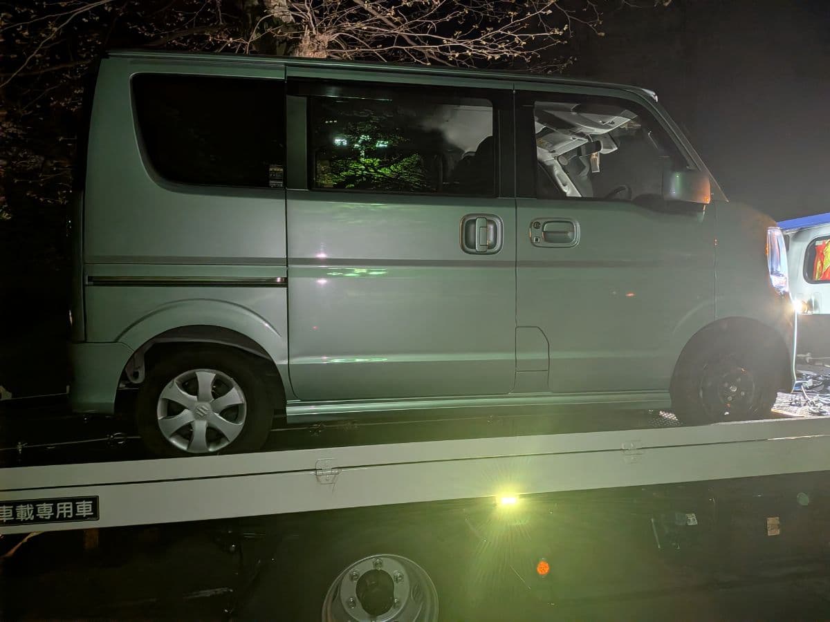 群馬県渋川市でのスズキ エブリィのパンク・タイヤトラブル救援の様子