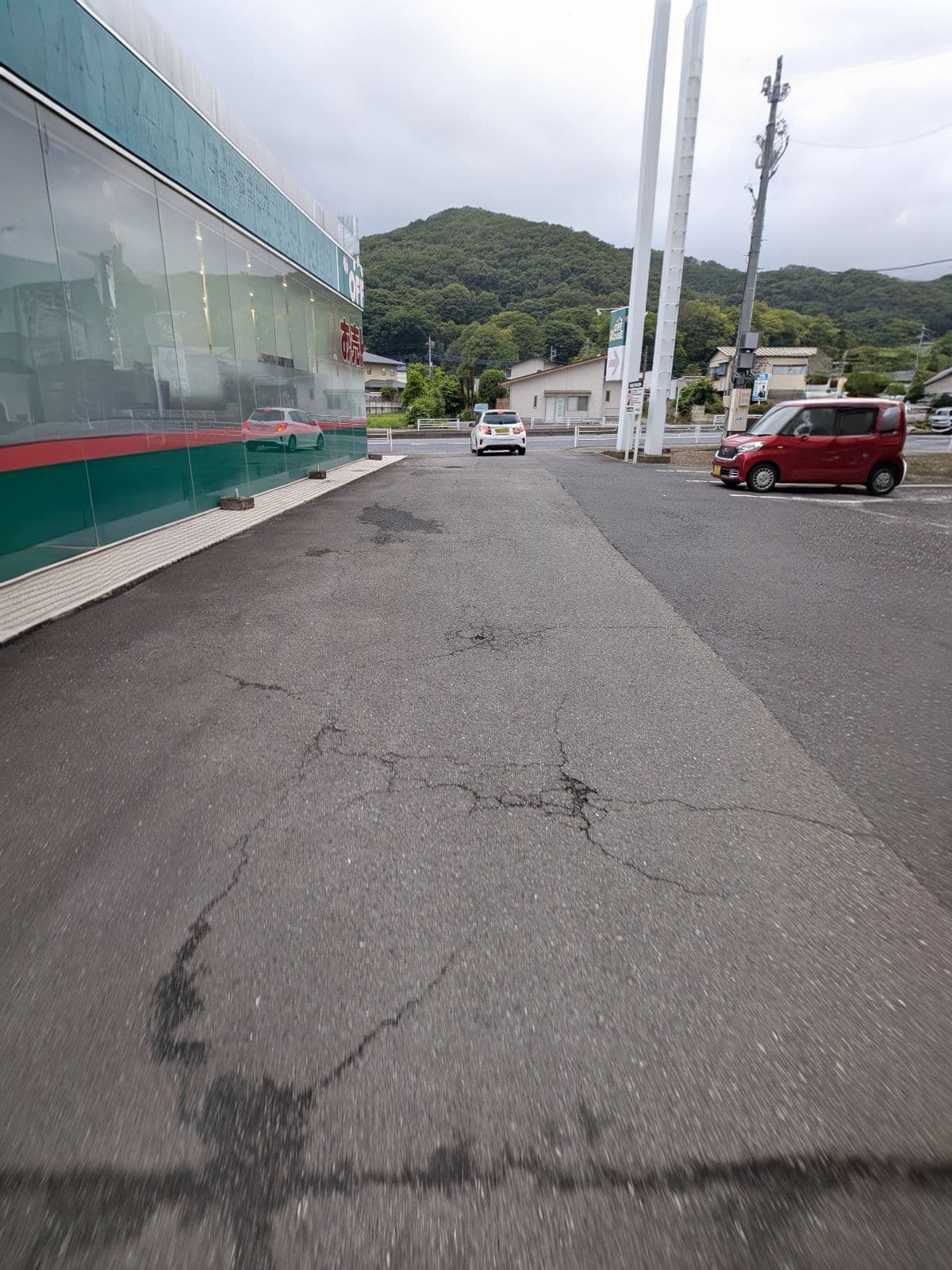 群馬県桐生市でのトヨタ ヴィッツのバッテリー上がり救援の様子