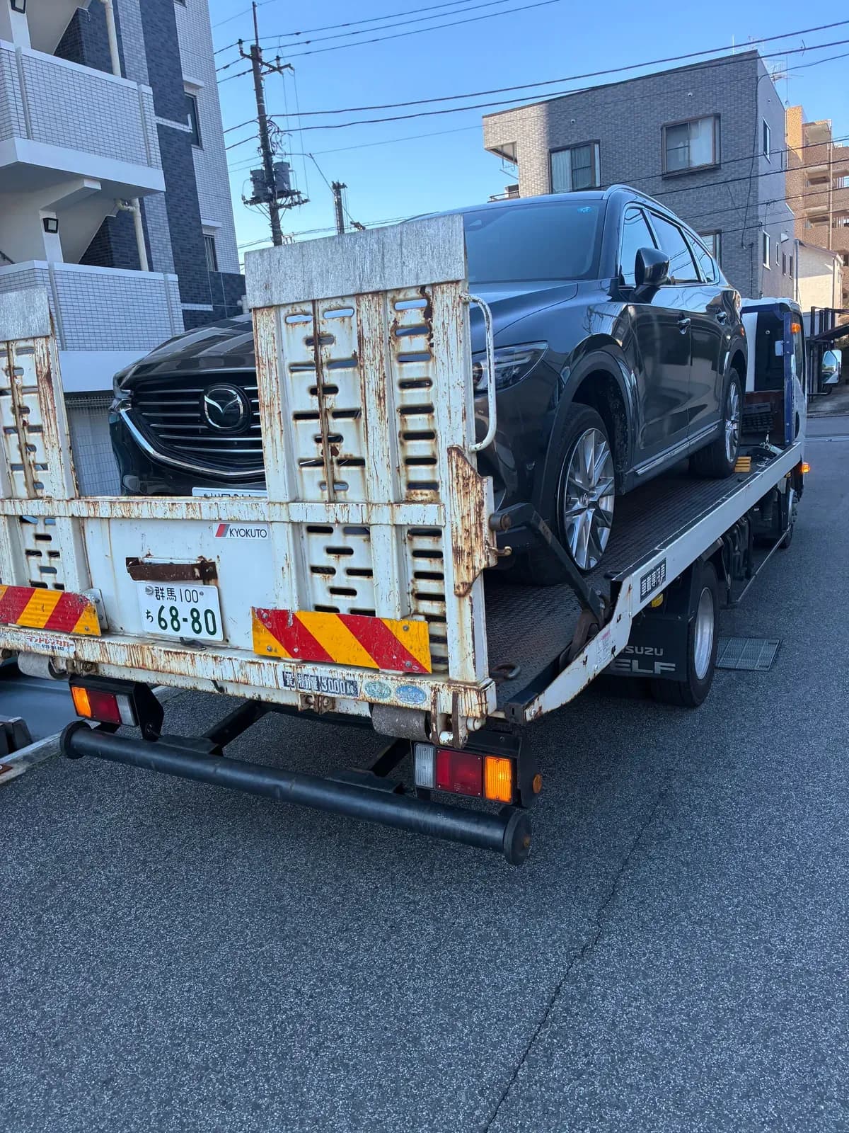 埼玉県川口市でのマツダ CX-8のパンク・タイヤトラブル救援の様子