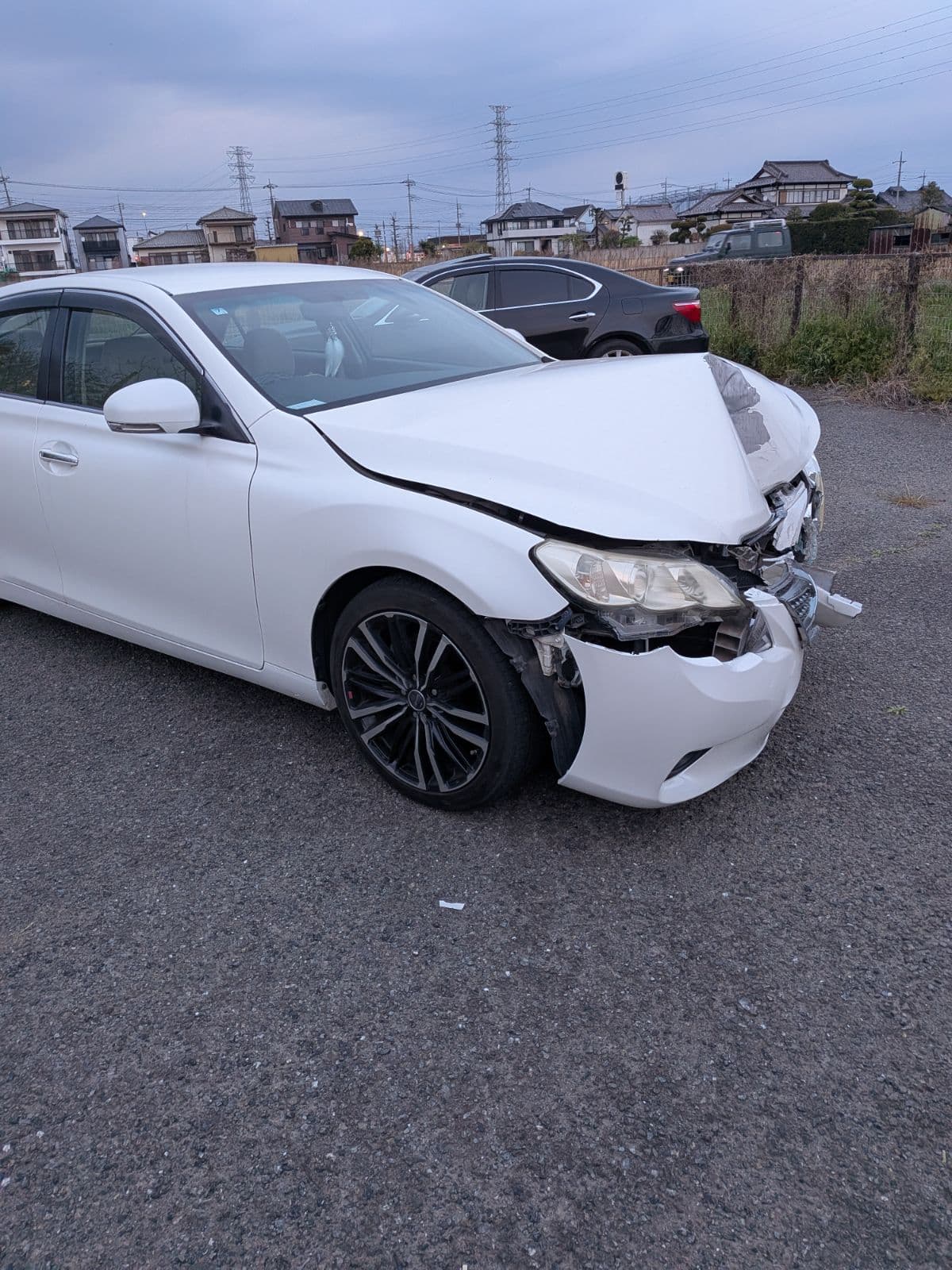 群馬県高崎市でのトヨタ マーク Xのレッカー搬送救援の様子